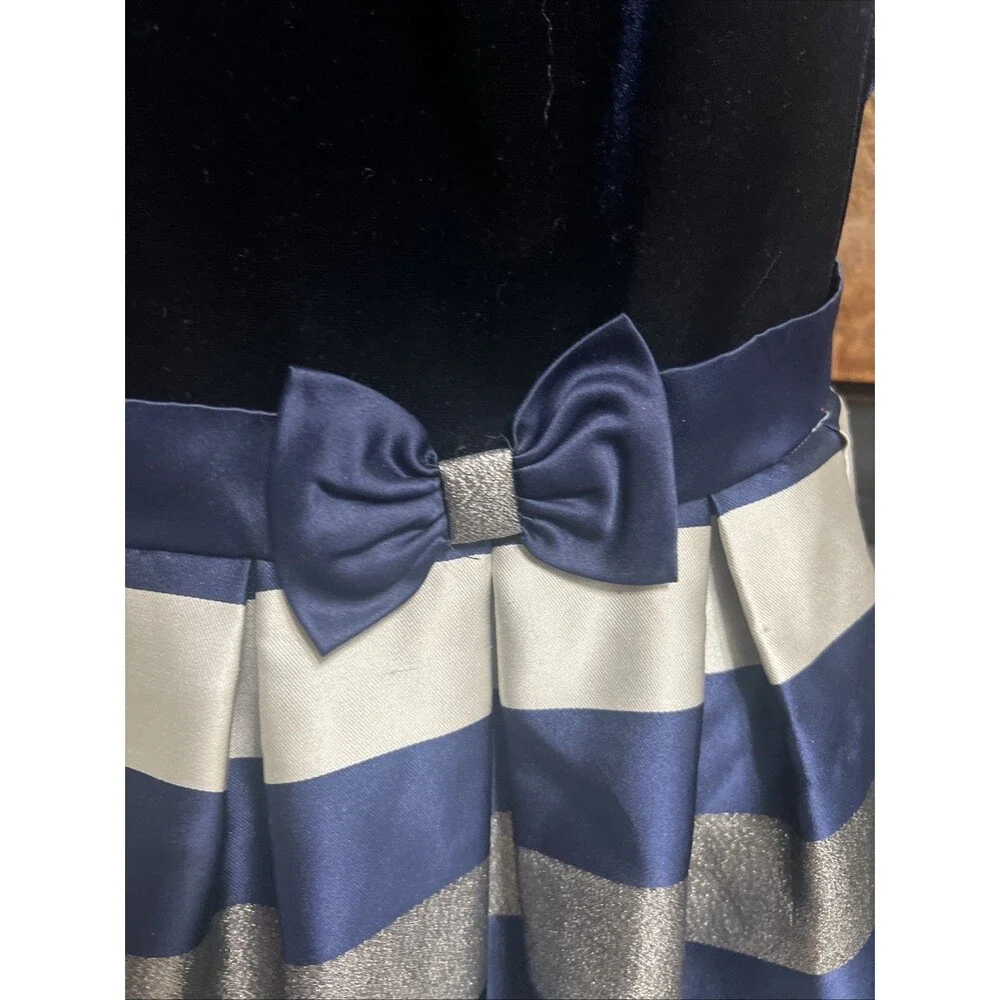 Perfect for the Winter or the Holidays! Jona Michelle girls holiday dress size 7